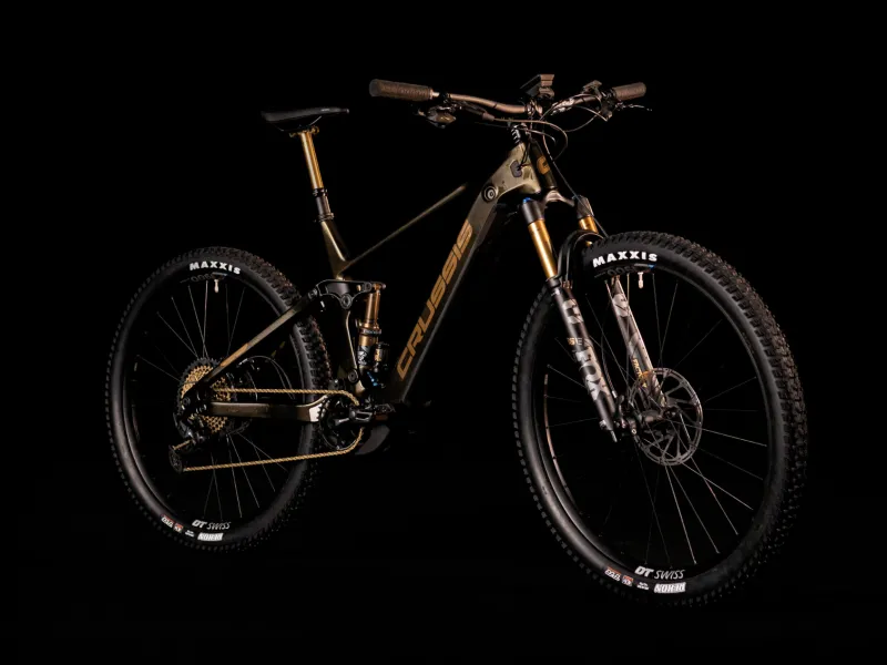 Crussis Legend 68 21" 750 Wh.