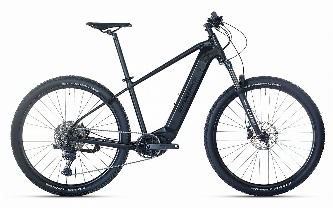 MAXBIKE MAGNUS 2.0 černý 17" (M)